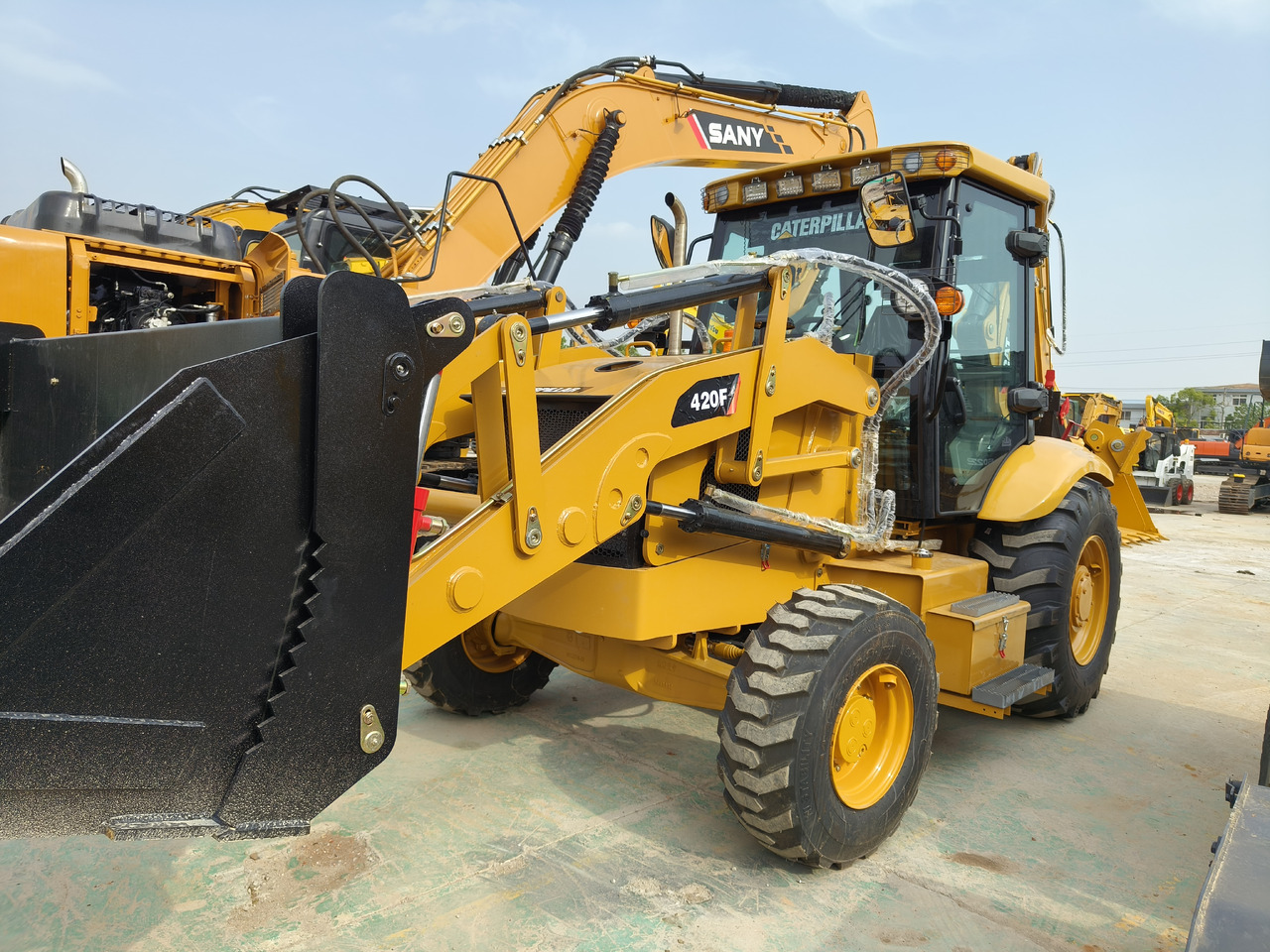 CATERPILLAR 420F Backhoe Loader - Tractopelle: photos 5 CATERPILLAR 420F Backhoe Loader - Tractopelle: photos 5