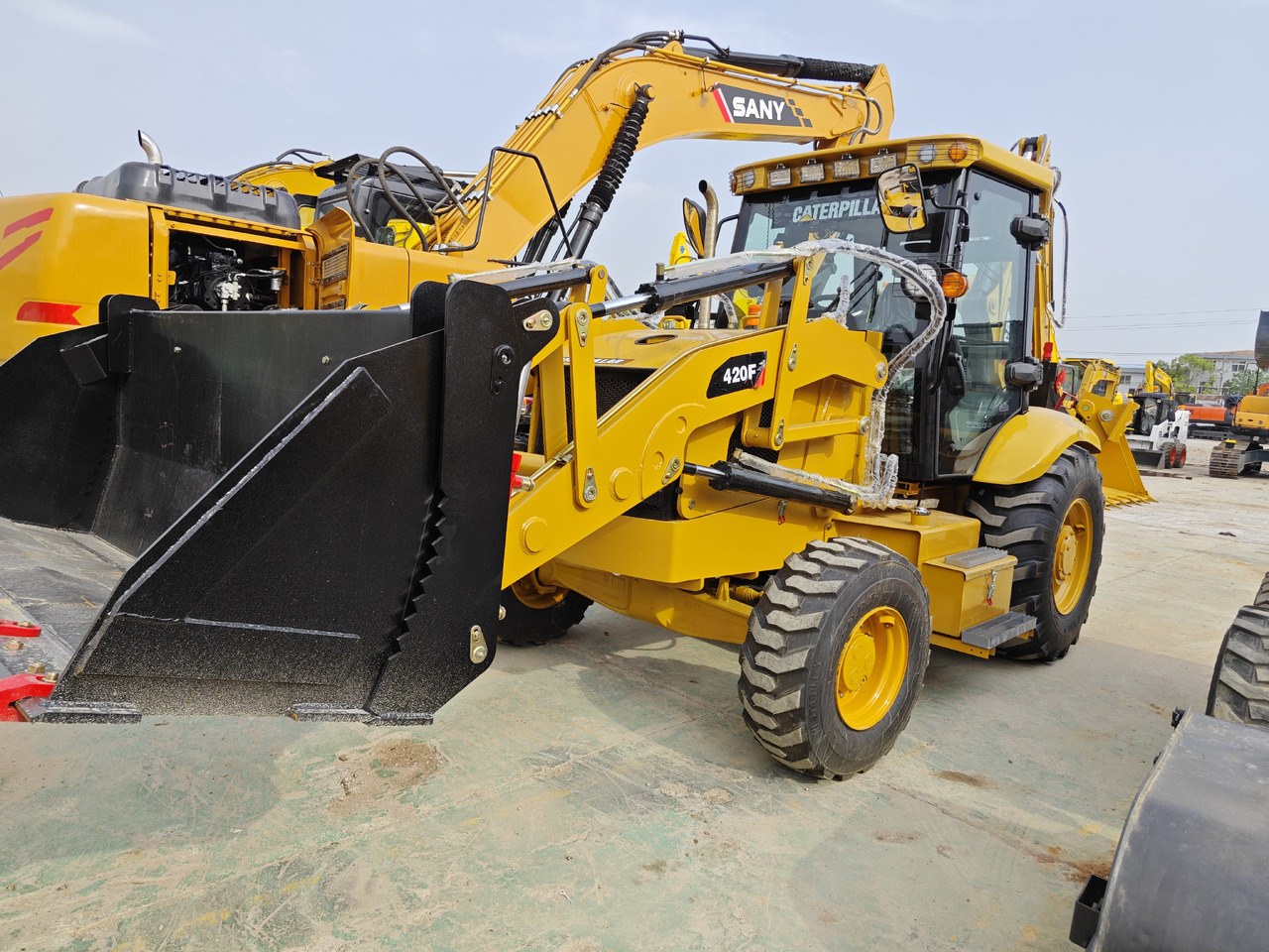 CATERPILLAR 428F backhoe loader - Tractopelle: photos 5 CATERPILLAR 428F backhoe loader - Tractopelle: photos 5