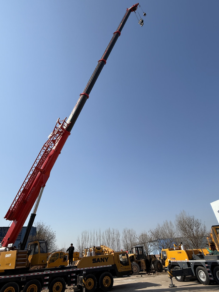 SANY STC1000 100T Truck Crane - Grue mobile: photos 5 SANY STC1000 100T Truck Crane - Grue mobile: photos 5