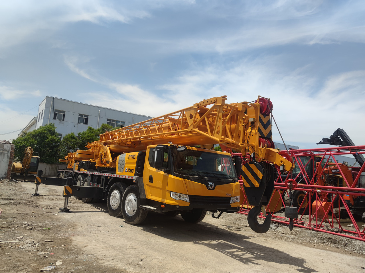 XCMG QY70K - Grue tout-terrain: photos 3 XCMG QY70K - Grue tout-terrain: photos 3