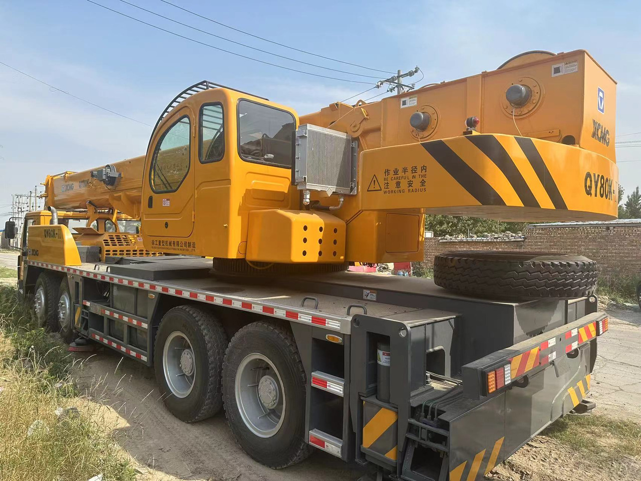 XCMG QY80K used 80ton truck crane - Grue tout-terrain: photos 3 XCMG QY80K used 80ton truck crane - Grue tout-terrain: photos 3