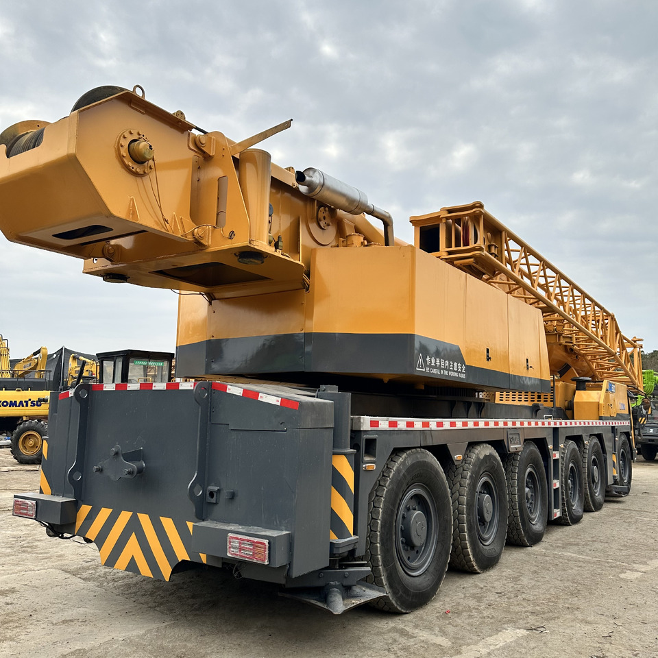 XCMG XCA200 200TON Truck crane - Grue mobile: photos 4 XCMG XCA200 200TON Truck crane - Grue mobile: photos 4