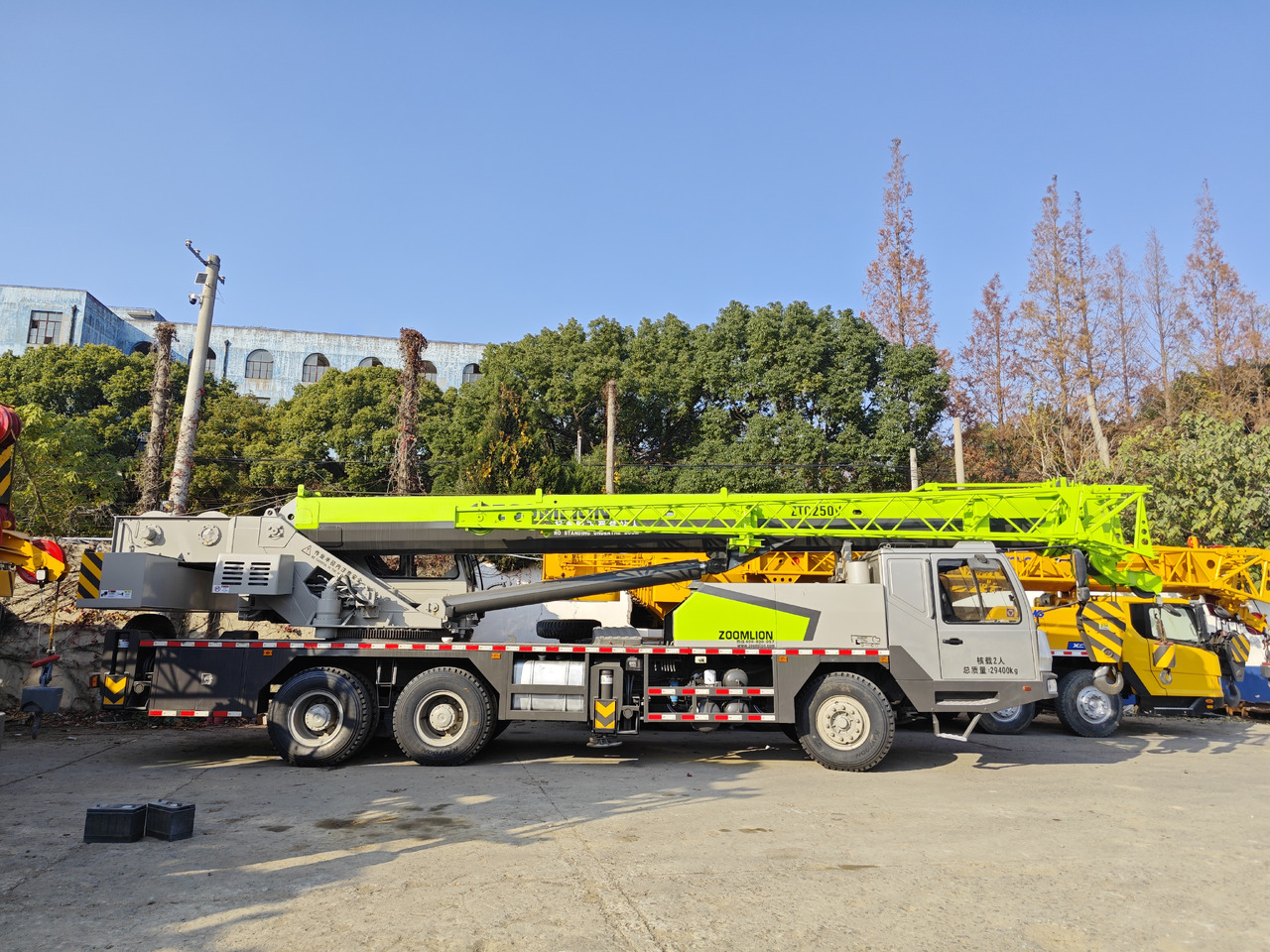 ZOOMLION ZTC250V 25TON - Grue mobile: photos 4 ZOOMLION ZTC250V 25TON - Grue mobile: photos 4