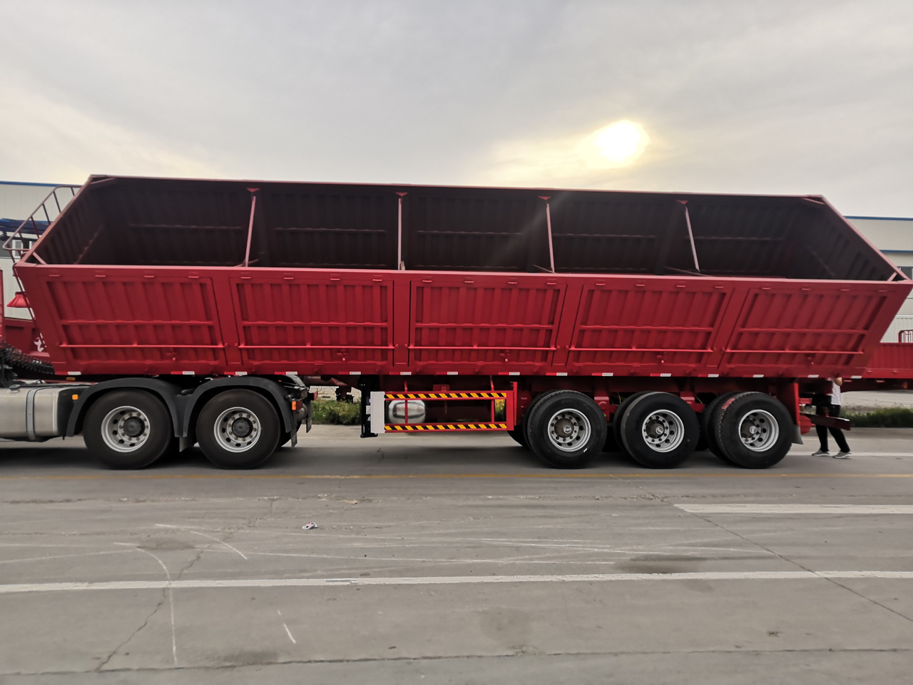 JSIE JSIE9400ZXC - Semi-remorque benne: photos 2 JSIE JSIE9400ZXC - Semi-remorque benne: photos 2