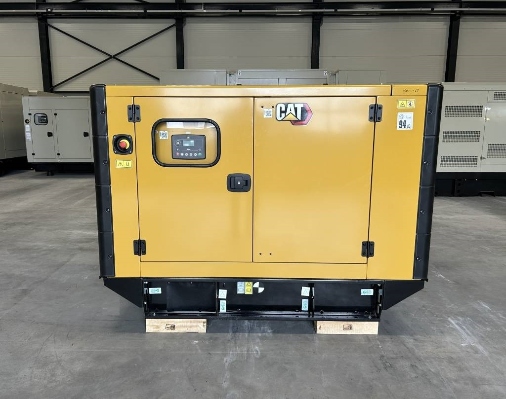 CAT DE33E0 - 33 kVA Generator - DPX-18004 - Groupe électrogène: photos 1 CAT DE33E0 - 33 kVA Generator - DPX-18004 - Groupe électrogène: photos 1