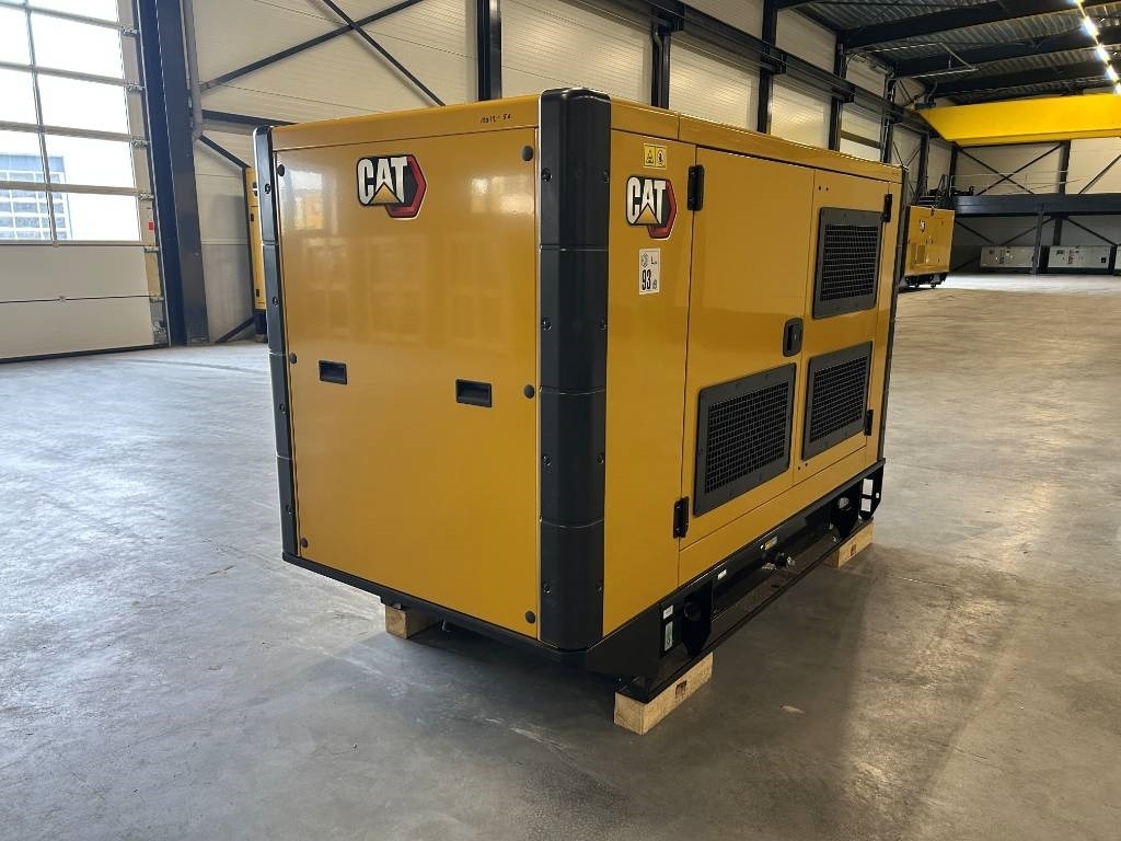 CAT DE88E0 - 88 kVA Generator - DPX-18012 - Groupe électrogène: photos 4 CAT DE88E0 - 88 kVA Generator - DPX-18012 - Groupe électrogène: photos 4