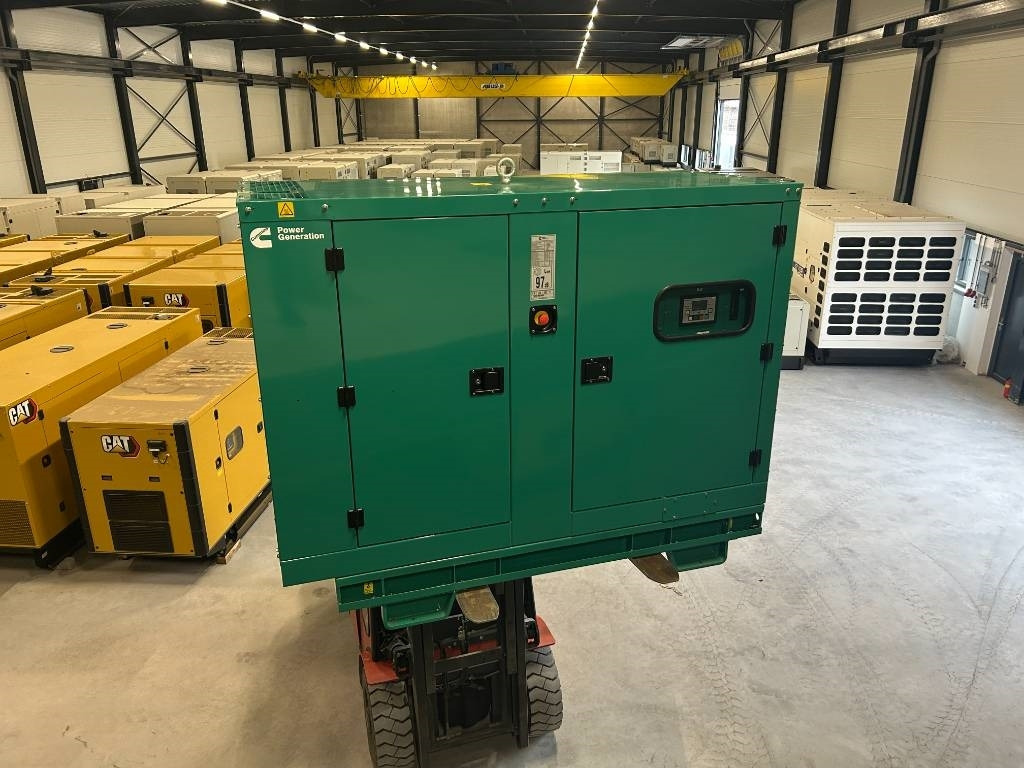 Cummins C66D5EQ - 66 kVA Generator - DPX-18507-Q - Groupe électrogène: photos 1 Cummins C66D5EQ - 66 kVA Generator - DPX-18507-Q - Groupe électrogène: photos 1