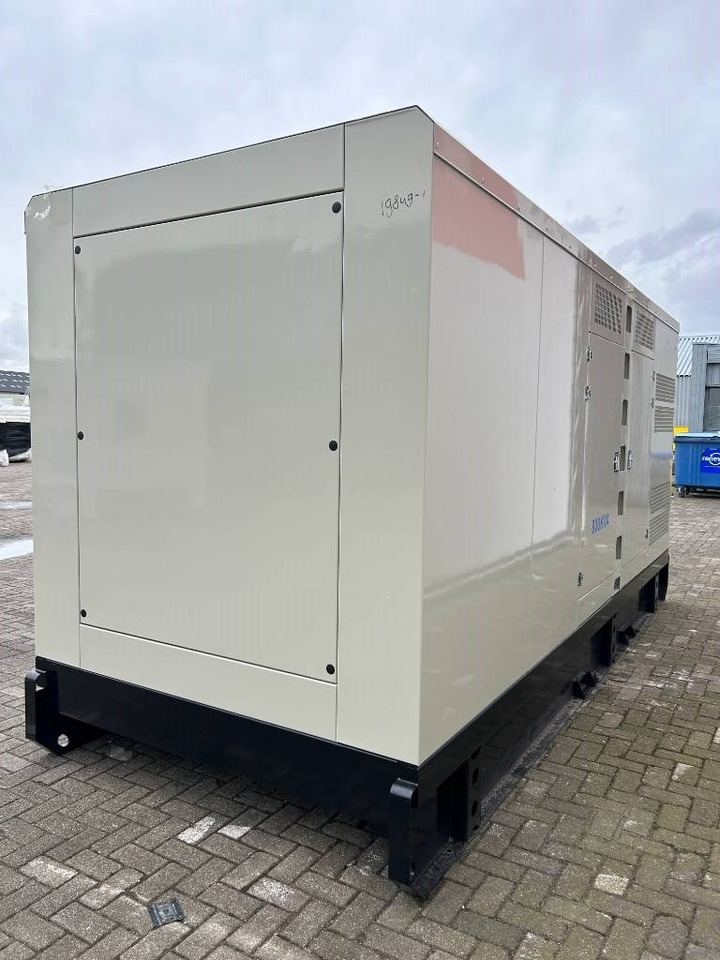 Cummins QSK19-G11 - 800 kVA Generator - DPX-19849 - Groupe électrogène: photos 3 Cummins QSK19-G11 - 800 kVA Generator - DPX-19849 - Groupe électrogène: photos 3