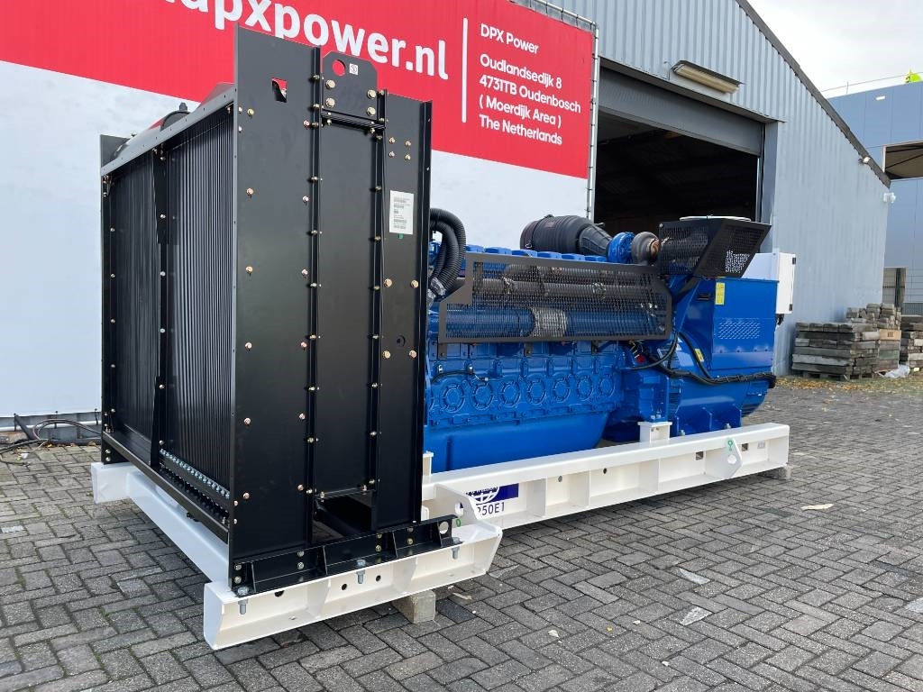 FG Wilson P1250-1 - 1250 kVA Open Genset - DPX-16028-O - Groupe électrogène: photos 2 FG Wilson P1250-1 - 1250 kVA Open Genset - DPX-16028-O - Groupe électrogène: photos 2