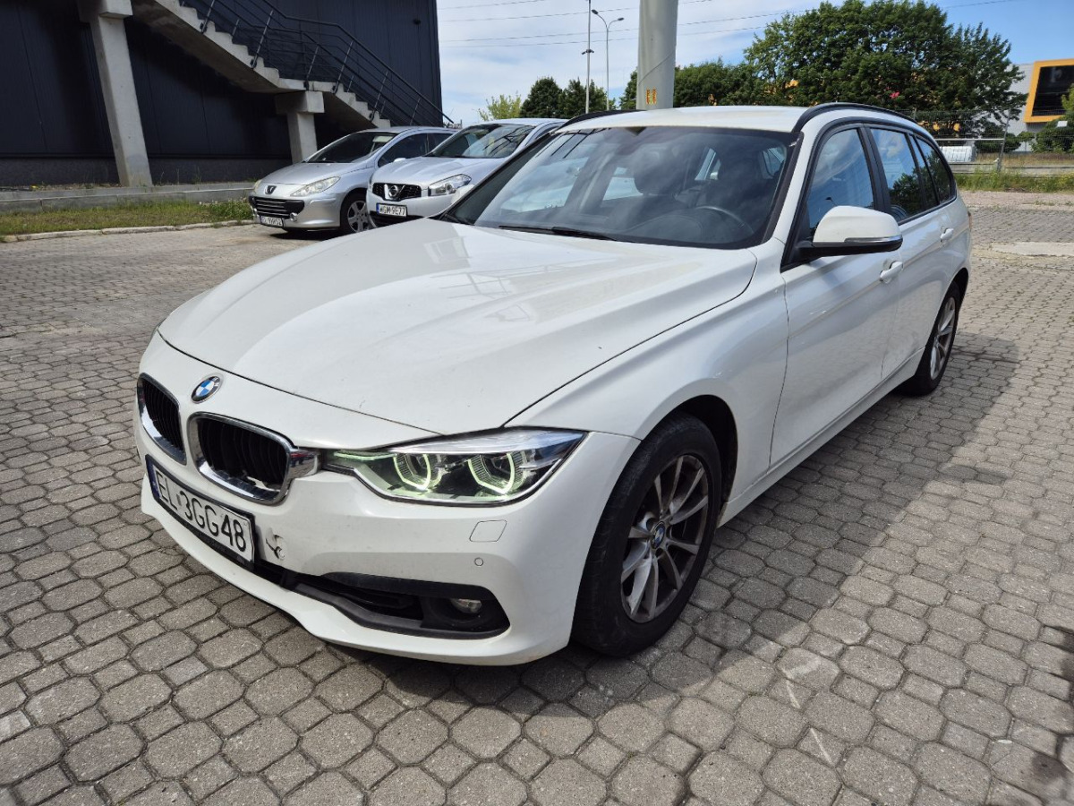 BMW 318I KOMBI - Voiture: photos 2 BMW 318I KOMBI - Voiture: photos 2