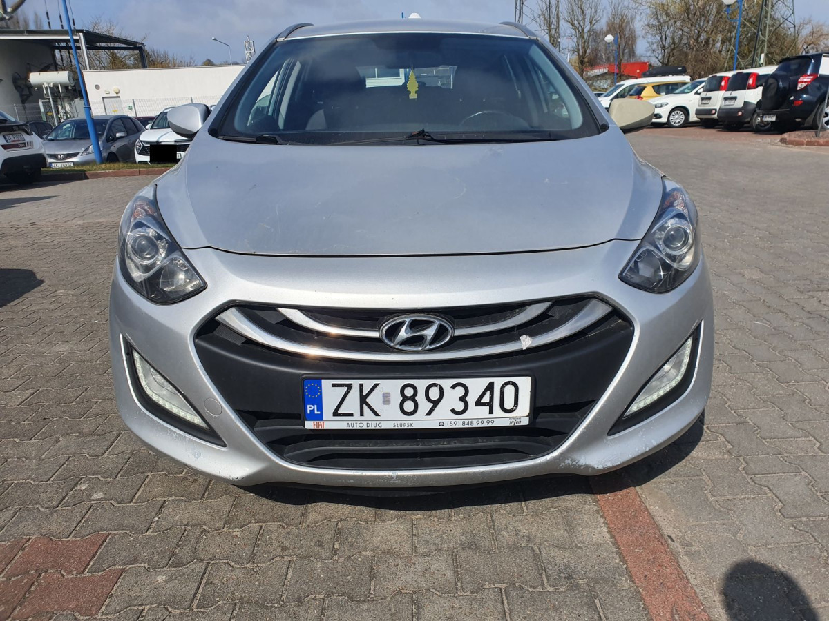 HYUNDAI I30 KOMBI - Voiture: photos 5 HYUNDAI I30 KOMBI - Voiture: photos 5
