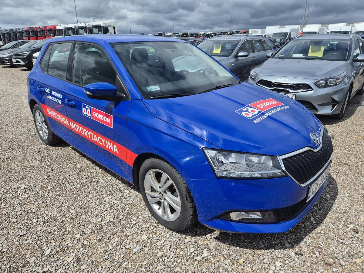 SKODA FABIA HATCHBACK - Voiture à hayon: photos 1 SKODA FABIA HATCHBACK - Voiture à hayon: photos 1