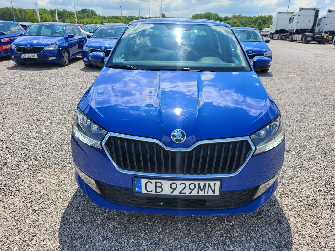 SKODA FABIA HATCHBACK - Voiture à hayon: photos 2 SKODA FABIA HATCHBACK - Voiture à hayon: photos 2