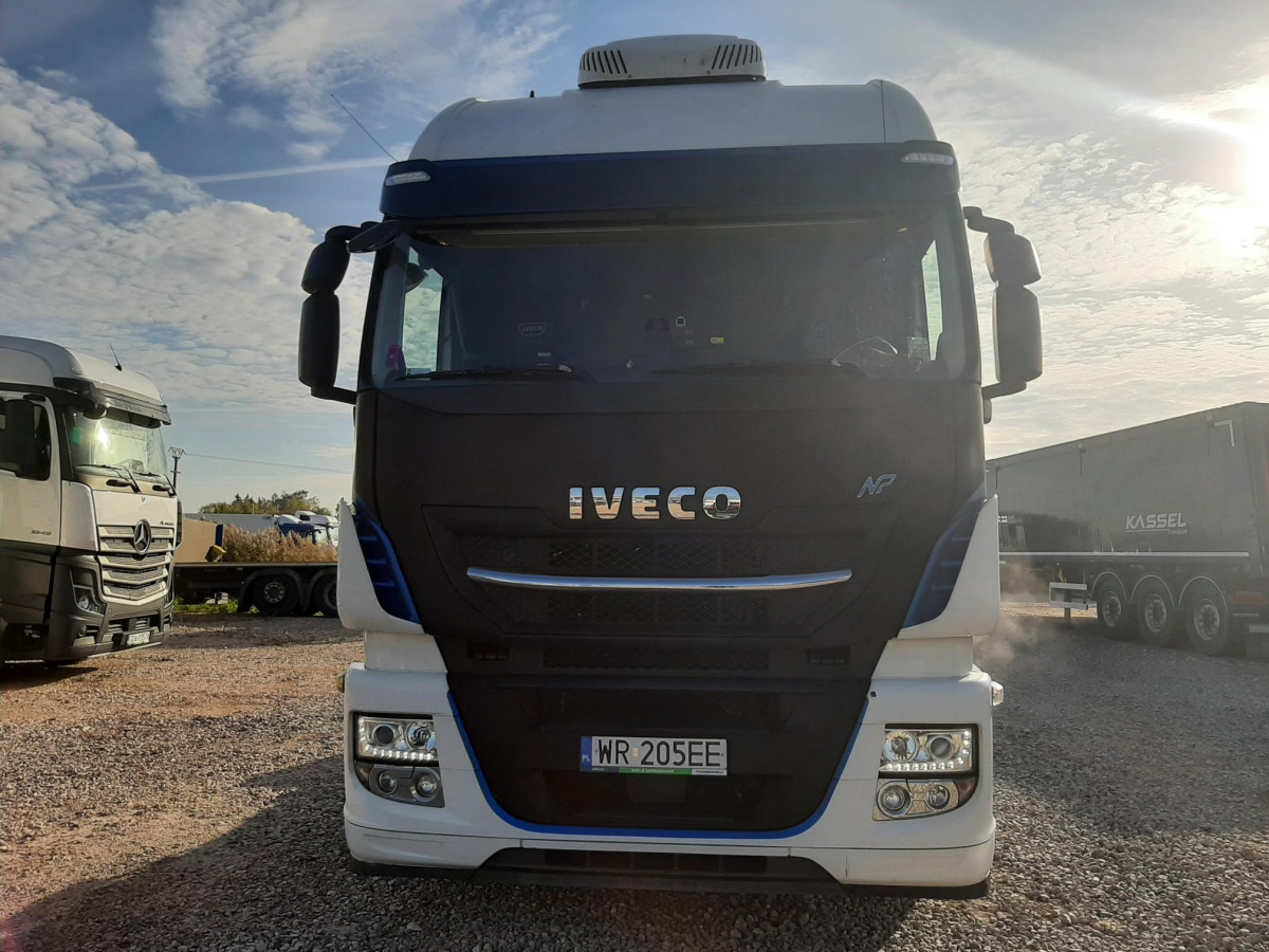 IVECO AS440ST/P LNG CIĄGNIK SIODŁOWY - Tracteur routier: photos 3 IVECO AS440ST/P LNG CIĄGNIK SIODŁOWY - Tracteur routier: photos 3