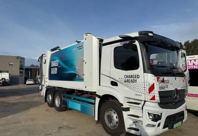 Mercedes-Benz eActros 300 L 6x2 Elektryczna śmieciarka - Benne à ordures ménagères: photos 1 Mercedes-Benz eActros 300 L 6x2 Elektryczna śmieciarka - Benne à ordures ménagères: photos 1