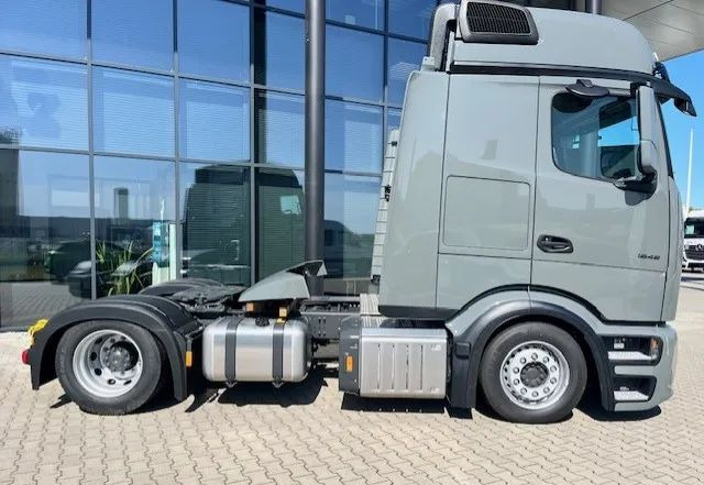 Mercedes-Benz Actros 1848 LSnRL ProCabin Mega - Tracteur routier: photos 3 Mercedes-Benz Actros 1848 LSnRL ProCabin Mega - Tracteur routier: photos 3