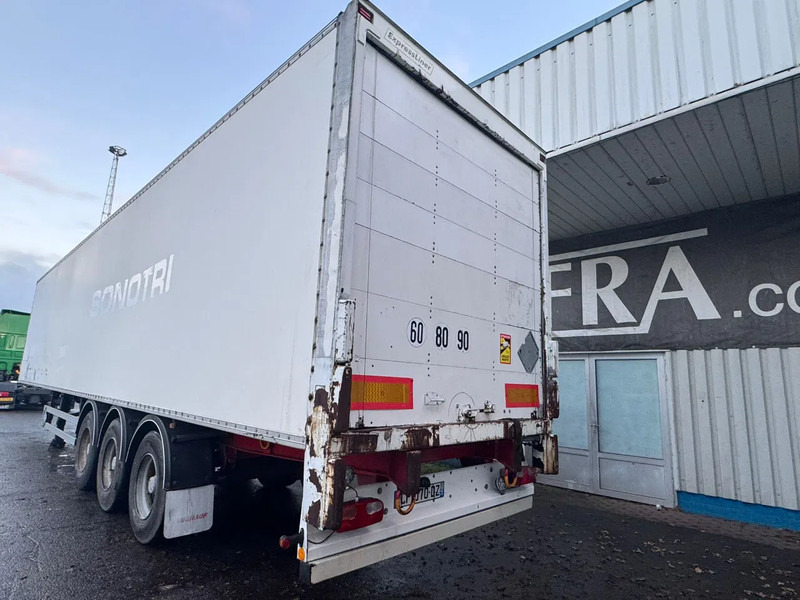 Fruehauf 3 Axle SMB , Box Trailer, Spring Suspension - Semi-remorque fourgon: photos 4 Fruehauf 3 Axle SMB , Box Trailer, Spring Suspension - Semi-remorque fourgon: photos 4