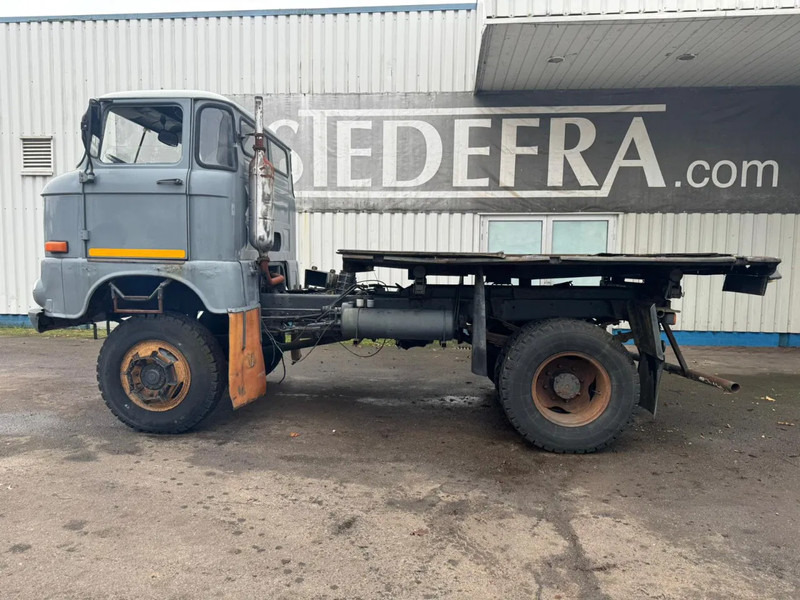 IFA W 50 LA , 4x4 - Camion plateau: photos 2 IFA W 50 LA , 4x4 - Camion plateau: photos 2