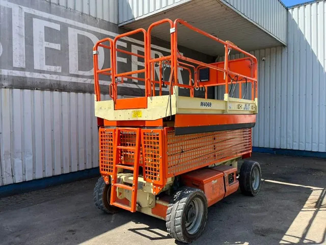 JLG M4069 , Electric Scissorlift , Missing Upper Contoller, Working NOT Tested !! - Nacelle ciseaux: photos 1 JLG M4069 , Electric Scissorlift , Missing Upper Contoller, Working NOT Tested !! - Nacelle ciseaux: photos 1