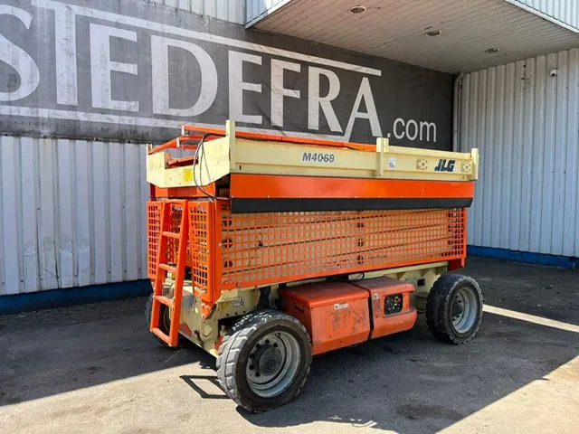 JLG M4069 , Electric Scissorlift , Missing Upper Contoller, Working NOT Tested !! - Nacelle ciseaux: photos 4 JLG M4069 , Electric Scissorlift , Missing Upper Contoller, Working NOT Tested !! - Nacelle ciseaux: photos 4