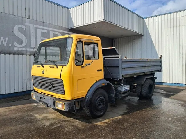 Mercedes-Benz 1213 , 3 Way Tipper , Spring suspension , Manual - Camion benne: photos 1 Mercedes-Benz 1213 , 3 Way Tipper , Spring suspension , Manual - Camion benne: photos 1