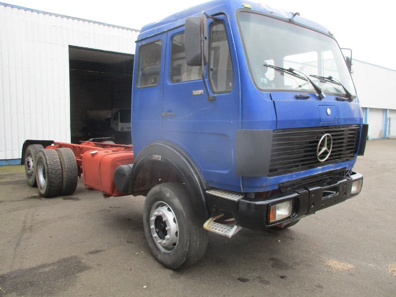 Mercedes-Benz 2435 ,V8 , Bi Turbo, 6x2 , Spring Suspension, Airco - Châssis cabine: photos 4 Mercedes-Benz 2435 ,V8 , Bi Turbo, 6x2 , Spring Suspension, Airco - Châssis cabine: photos 4