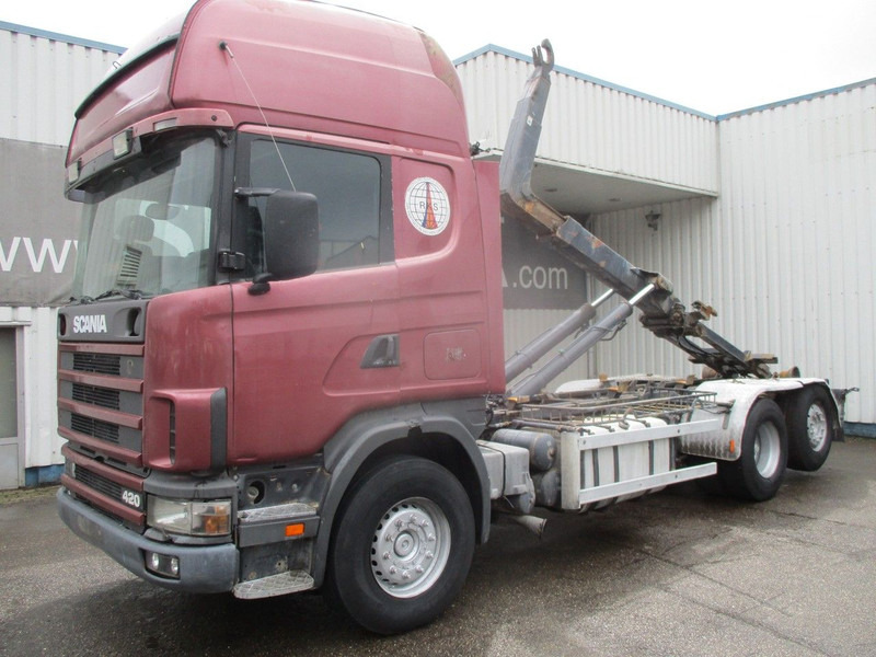 Scania R124-420 6x2 , Manual , Intarder , Airco , haakarm truck - Camion ampliroll: photos 1 Scania R124-420 6x2 , Manual , Intarder , Airco , haakarm truck - Camion ampliroll: photos 1
