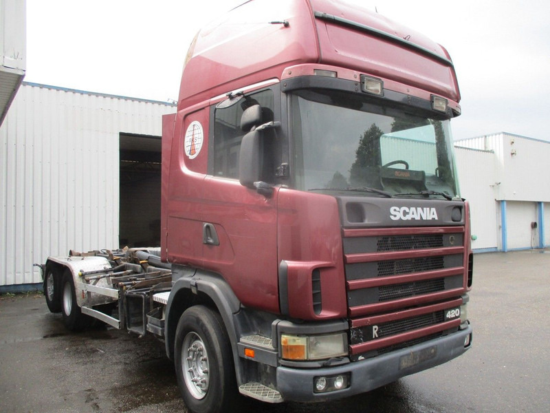 Scania R124-420 6x2 , Manual , Intarder , Airco , haakarm truck - Camion ampliroll: photos 4 Scania R124-420 6x2 , Manual , Intarder , Airco , haakarm truck - Camion ampliroll: photos 4