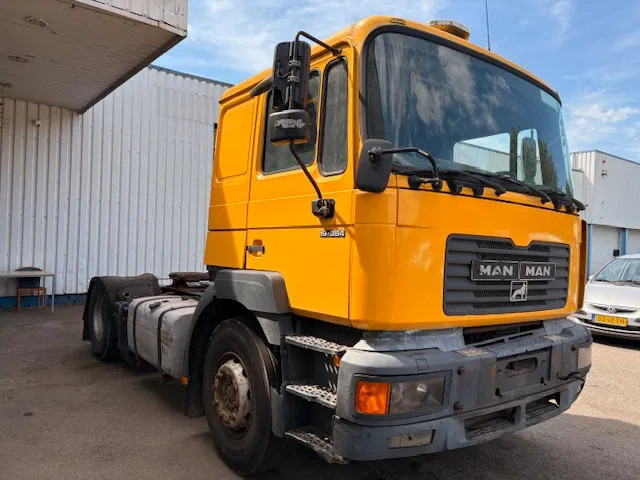 MAN 19.364 F2000 ,6 Cylinder , Belgium Truck , ZF Manual , Euro 2 - Tracteur routier: photos 4 MAN 19.364 F2000 ,6 Cylinder , Belgium Truck , ZF Manual , Euro 2 - Tracteur routier: photos 4