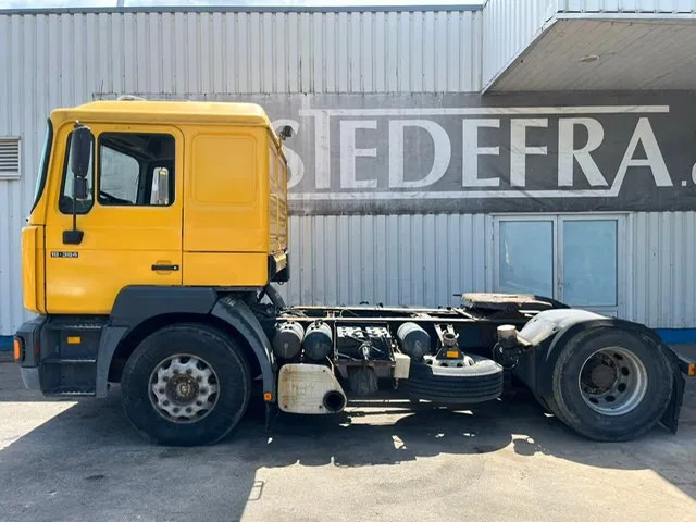 MAN 19.364 F2000 ,6 Cylinder , Belgium Truck , ZF Manual , Euro 2 - Tracteur routier: photos 2 MAN 19.364 F2000 ,6 Cylinder , Belgium Truck , ZF Manual , Euro 2 - Tracteur routier: photos 2