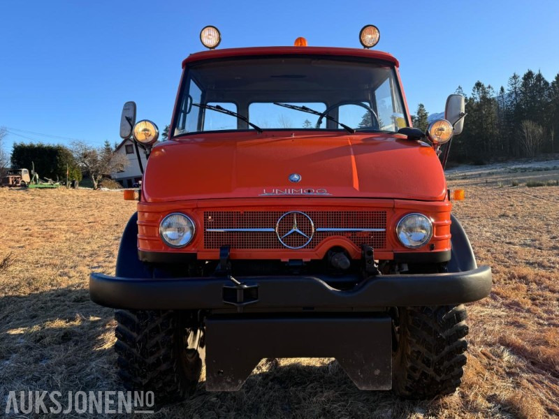 1975 Mercedes-Benz Unimog - 4x4 - Registrert som Motorredskap med kraftuttak - 80 km - Camion plateau: photos 2 1975 Mercedes-Benz Unimog - 4x4 - Registrert som Motorredskap med kraftuttak - 80 km - Camion plateau: photos 2