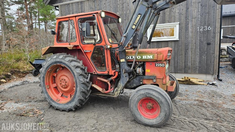 1982 Volvo 2250, Reparasjonsobjekt - Tracteur agricole: photos 1 1982 Volvo 2250, Reparasjonsobjekt - Tracteur agricole: photos 1