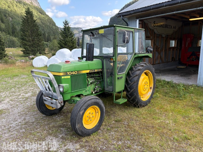 1983 John Deere 1040 - Tracteur agricole: photos 1 1983 John Deere 1040 - Tracteur agricole: photos 1