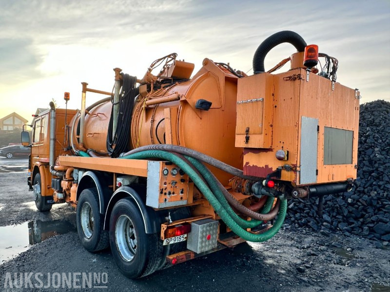 1984 Scania P112H 6X2 LSlamsuger / Sugebil – Motorredskap - Camion hydrocureur: photos 3 1984 Scania P112H 6X2 LSlamsuger / Sugebil – Motorredskap - Camion hydrocureur: photos 3