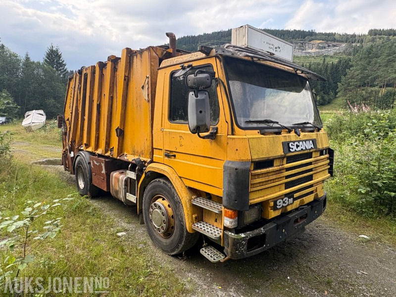 1993 Scania P3MV4X2L25038A renovasjonsbil / komprimator - Benne à ordures ménagères: photos 2 1993 Scania P3MV4X2L25038A renovasjonsbil / komprimator - Benne à ordures ménagères: photos 2