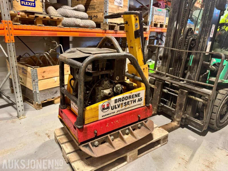 2000 Dynapac LG 500 vibroplate - Matériel de chantier: photos 3 2000 Dynapac LG 500 vibroplate - Matériel de chantier: photos 3