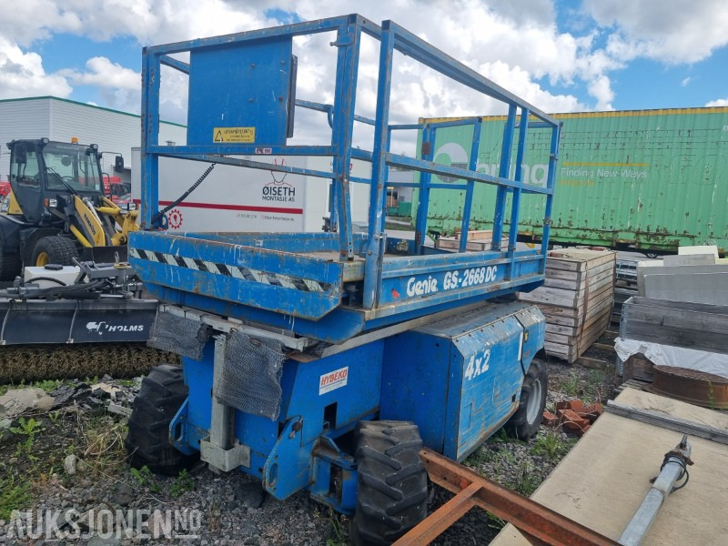 2000 Genie GS-2668DC lift rep.objekt - Nacelle: photos 1 2000 Genie GS-2668DC lift rep.objekt - Nacelle: photos 1