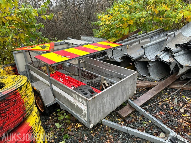 2000 Skilthenger - Matériel de chantier: photos 1 2000 Skilthenger - Matériel de chantier: photos 1