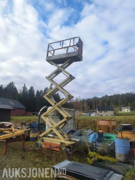 2005 JLG 2630 ES Lift - Nacelle: photos 1 2005 JLG 2630 ES Lift - Nacelle: photos 1