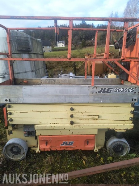 2005 JLG 2630 ES Lift - Nacelle: photos 2 2005 JLG 2630 ES Lift - Nacelle: photos 2