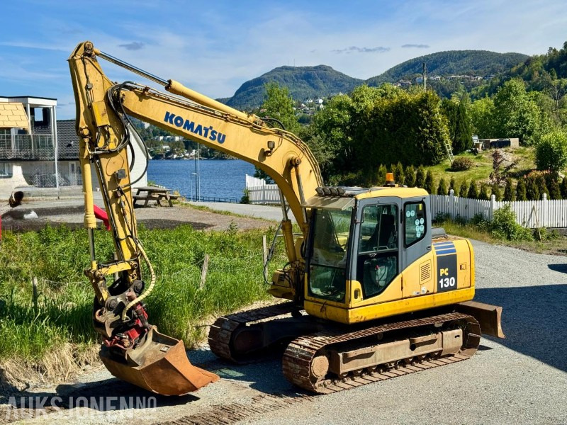 2006 Komatsu PC 130 K-7 - Gravemaskin - Tiltrotator - 3. Skuffer - Pigghammer - S60 - Timer: 9671 - Pelle: photos 1 2006 Komatsu PC 130 K-7 - Gravemaskin - Tiltrotator - 3. Skuffer - Pigghammer - S60 - Timer: 9671 - Pelle: photos 1