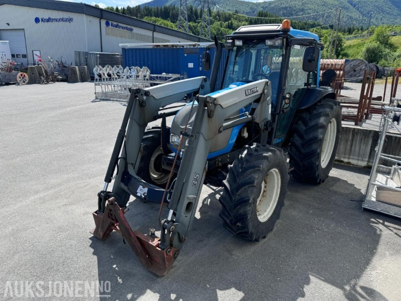 2006 Valtra A95 - 4x4 - 40 km/t - Kun gått 2701 timer - Frontlaster - Triangel og toppstag - Tracteur agricole: photos 1 2006 Valtra A95 - 4x4 - 40 km/t - Kun gått 2701 timer - Frontlaster - Triangel og toppstag - Tracteur agricole: photos 1