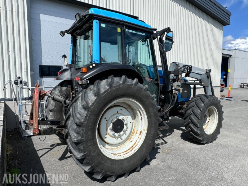 2006 Valtra A95 - 4x4 - 40 km/t - Kun gått 2701 timer - Frontlaster - Triangel og toppstag - Tracteur agricole: photos 4 2006 Valtra A95 - 4x4 - 40 km/t - Kun gått 2701 timer - Frontlaster - Triangel og toppstag - Tracteur agricole: photos 4