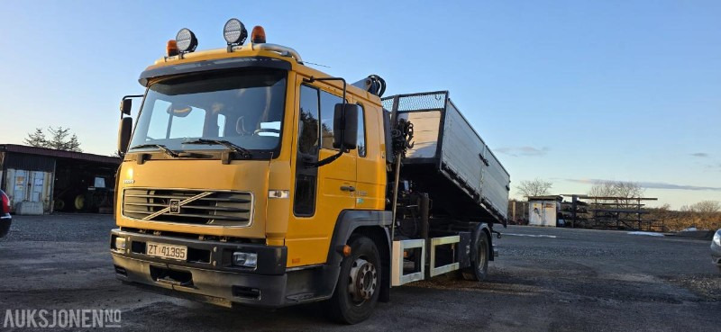 2006 Volvo FL250 Kranbil med tipp - 4X2 - Automat - HMF 683 K2 kran - Aluminiumskarmer - EU godkjent - Gått 206.755 km - Camion grue: photos 4 2006 Volvo FL250 Kranbil med tipp - 4X2 - Automat - HMF 683 K2 kran - Aluminiumskarmer - EU godkjent - Gått 206.755 km - Camion grue: photos 4