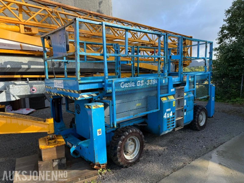 2007 Genie GS 3384 SAKSElIFT 10,2M MED UTSKYV 4x4 - Nacelle: photos 1 2007 Genie GS 3384 SAKSElIFT 10,2M MED UTSKYV 4x4 - Nacelle: photos 1