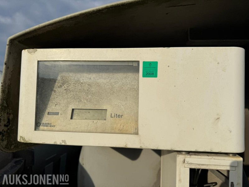 2007 Tankanlegg med pumpe og opplegg for kortleser 19900 liter - Matériel de chantier: photos 3 2007 Tankanlegg med pumpe og opplegg for kortleser 19900 liter - Matériel de chantier: photos 3