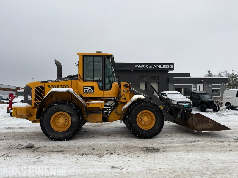 2007 Volvo L70F - Pusseskuffe - 9668t - Sentralsmøring - Chargeuse sur pneus: photos 5 2007 Volvo L70F - Pusseskuffe - 9668t - Sentralsmøring - Chargeuse sur pneus: photos 5
