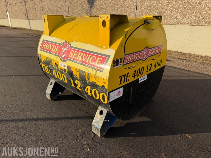 2008 Fuel Proof 990L Dieseltank m/Piusi 12V pumpe – UN-godkjent - Matériel de chantier: photos 1 2008 Fuel Proof 990L Dieseltank m/Piusi 12V pumpe – UN-godkjent - Matériel de chantier: photos 1