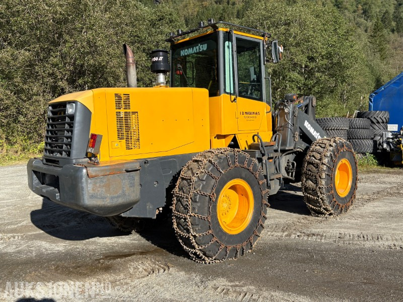 2008 Komatsu WA320-6 hjullaster - KUN 3 754 timer - Chargeuse sur pneus: photos 3 2008 Komatsu WA320-6 hjullaster - KUN 3 754 timer - Chargeuse sur pneus: photos 3