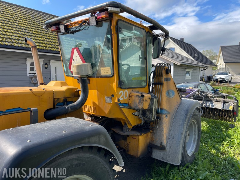 2008 Wille 855C-C44 med snøskuffe og skjær - Chargeuse sur pneus: photos 5 2008 Wille 855C-C44 med snøskuffe og skjær - Chargeuse sur pneus: photos 5